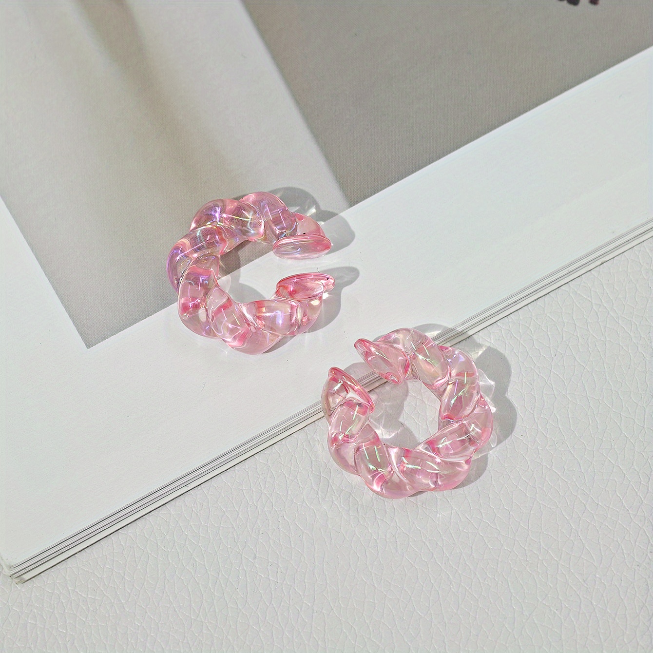 2pcs Acrylic Twist Ear Clips Earring Set Dopamine Colorful No Piercing